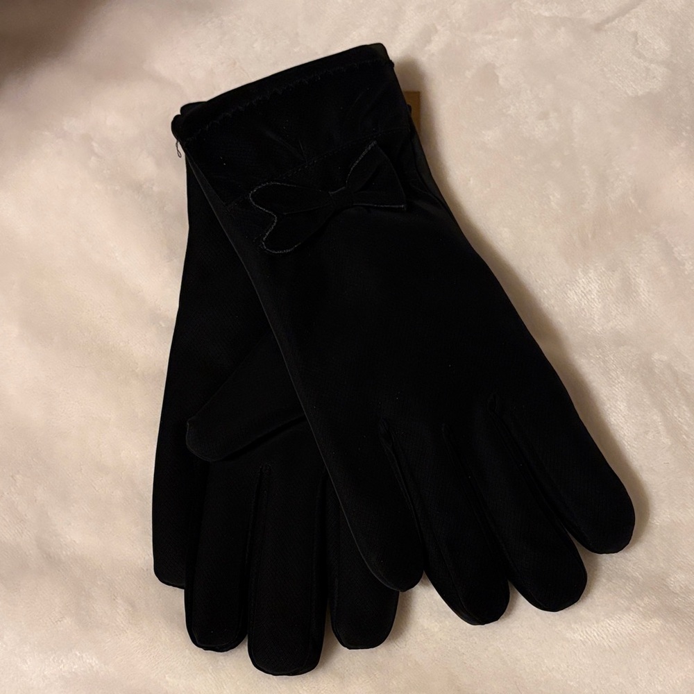 Elegant Assorted Gloves - Picture 5 of 8